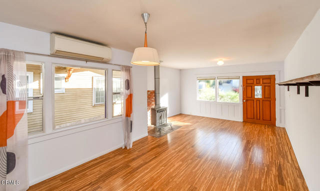 Detail Gallery Image 4 of 19 For 5259 Aldama St, Los Angeles,  CA 90042 - 2 Beds | 2 Baths