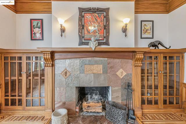 2033 Clement St, San Francisco CA: https://media.crmls.org/mediaz/9775114e-bbdd-4ce5-8723-31807c8afa19.jpg