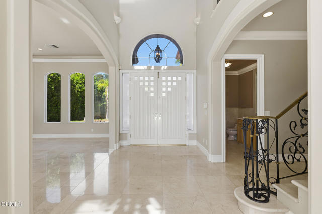 Detail Gallery Image 8 of 39 For 4174 Elm View Dr, Los Angeles,  CA 91316 - 5 Beds | 5 Baths