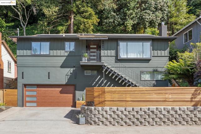 5646 Thornhill Dr, Oakland CA: https://media.crmls.org/mediaz/9775e50c-4d6f-467a-af94-c2333bdd1934.jpg