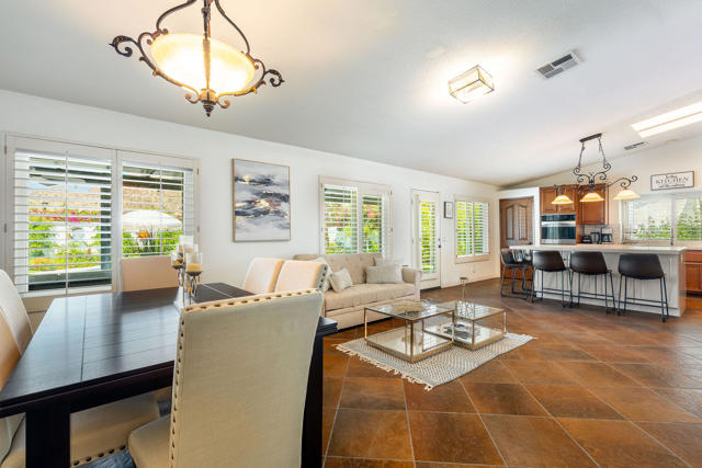 47845 Via Firenze, La Quinta CA: https://media.crmls.org/mediaz/9776218e-087c-473a-a475-b66998a14ef0.jpg
