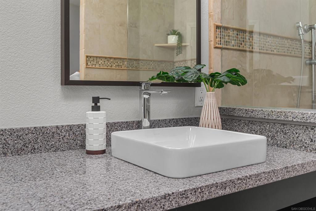 MLS #250043071SD image #65