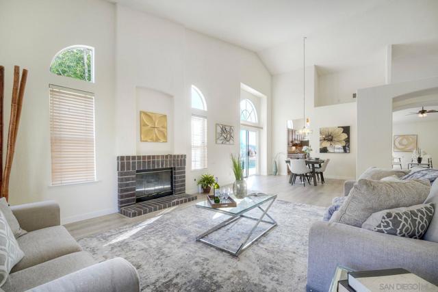 2785 Canyon Oak Pl, Escondido CA: https://media.crmls.org/mediaz/9778ab73-fc19-41ab-9806-f193c0bb6900.jpg