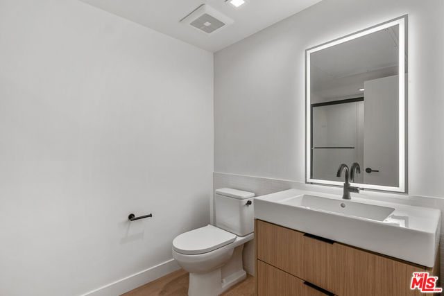 10700 Tabor Street, Los Angeles CA: https://media.crmls.org/mediaz/97794c2a-342d-4fa7-8313-1b2cbab6af1e.jpg