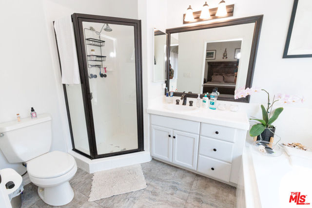 1957 N Bronson Avenue, Los Angeles CA: https://media.crmls.org/mediaz/977a5086-15c1-467e-a67f-0628f3ea0915.jpg