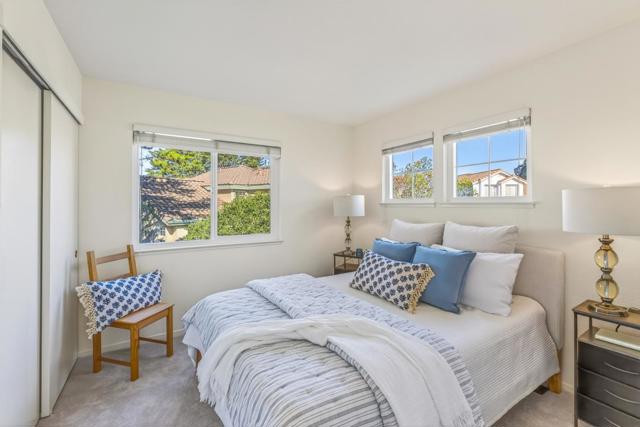 3245 Estrella Del Mar Way, Marina CA: https://media.crmls.org/mediaz/977a6edf-a170-41a2-ac24-986fc7525470.jpg
