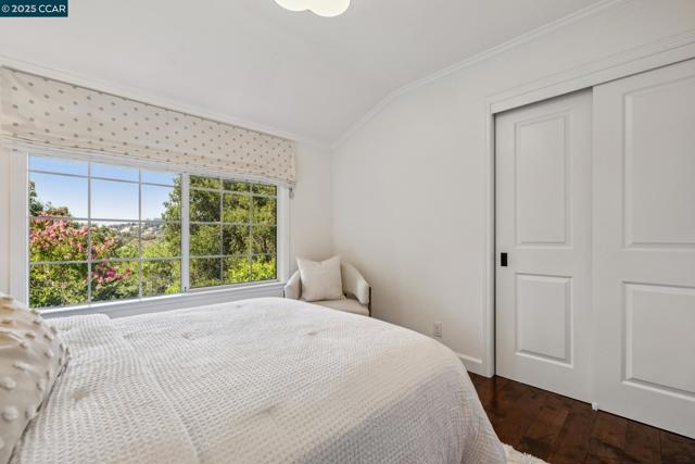 1023 Ameno Court, Lafayette CA: https://media.crmls.org/mediaz/977b7cd0-91c9-49d7-afdd-bf3452f1ed85.jpg