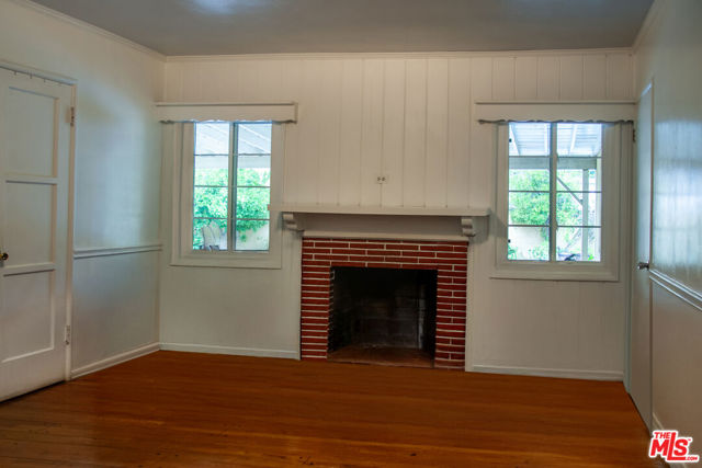12455 Cumpston Street, Valley Village CA: https://media.crmls.org/mediaz/977bc2d3-a71f-4302-8a4b-261d41a55f26.jpg