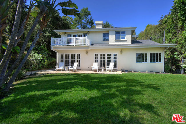 15474 Loom Place, Sherman Oaks CA: https://media.crmls.org/mediaz/977bedb0-5c96-4536-82cf-ac2f41ecc76a.jpg
