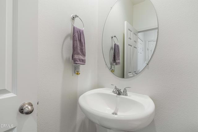 Detail Gallery Image 15 of 33 For 344 Campbell Ct, Santa Paula,  CA 93060 - 3 Beds | 2/1 Baths
