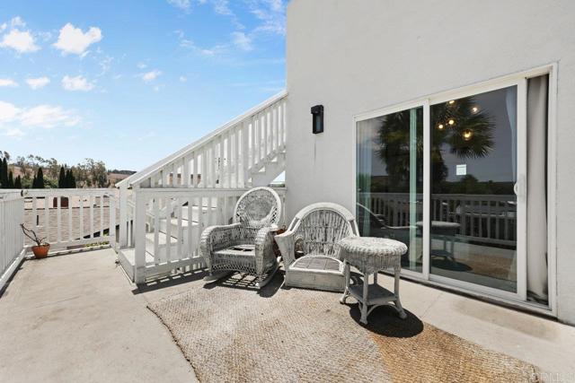 12953 Carriage Rd, Poway CA: https://media.crmls.org/mediaz/977c1659-3d54-4a76-8473-3480bb4a5843.jpg