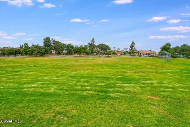 2111 Peak Place, Thousand Oaks CA: https://media.crmls.org/mediaz/977c5026-ee25-4f08-b435-50ee439ac514.jpg