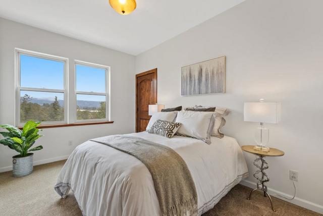 350 Windsong Way, Watsonville CA: https://media.crmls.org/mediaz/977d0384-b4f7-4fe4-8520-2ca3e76e4c77.jpg