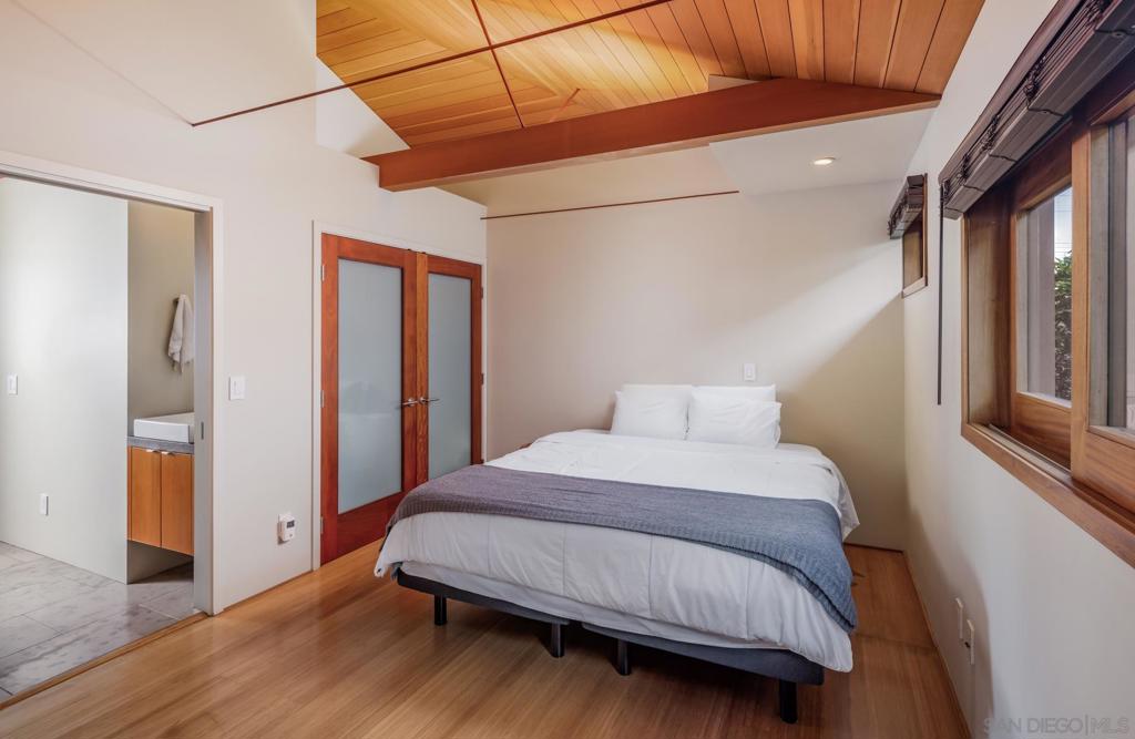 330 Neptune Ave - photo 18