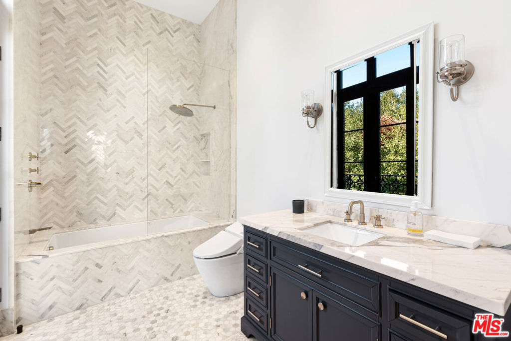 3160 Coldwater Canyon AvenueStudio City img 45