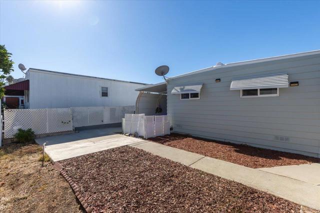 Detail Gallery Image 22 of 24 For 718 Sycamore Ave #44,  Vista,  CA 92083 - 2 Beds | 2 Baths