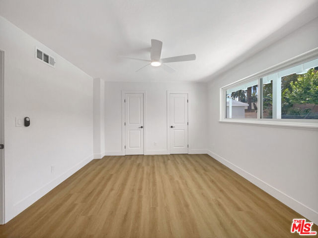 10011 Odessa Avenue, North Hills CA: https://media.crmls.org/mediaz/977f4099-c6ef-472c-977c-c6dd9e9e4056.jpg