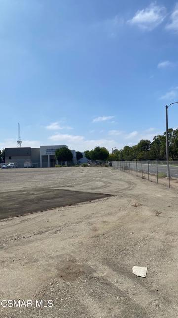 2300 Latigo Avenue, Oxnard CA: https://media.crmls.org/mediaz/977f6b66-622f-43ef-88b6-a03b90ec9de1.jpg
