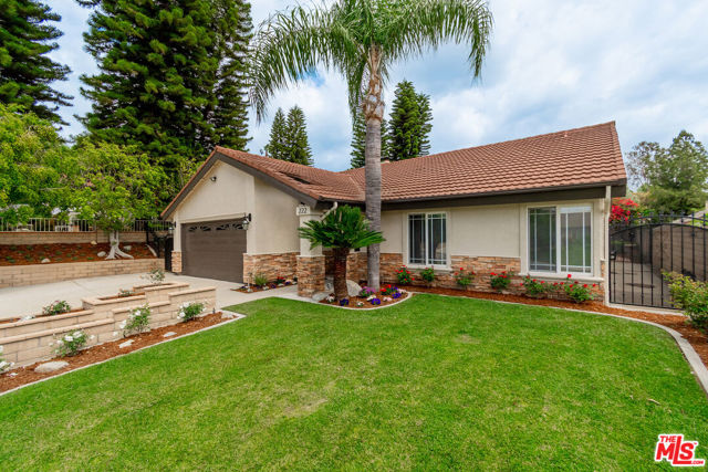 222 Calle Descanso, Walnut CA: https://media.crmls.org/mediaz/977f9083-72fa-4798-86c1-d665c57337b2.jpg
