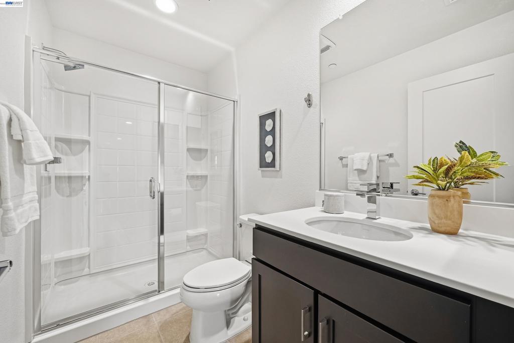 https://media.crmls.org/mediaz/977fd2fd-affd-4076-a462-1417a4867977.jpg?preset=X-Large
