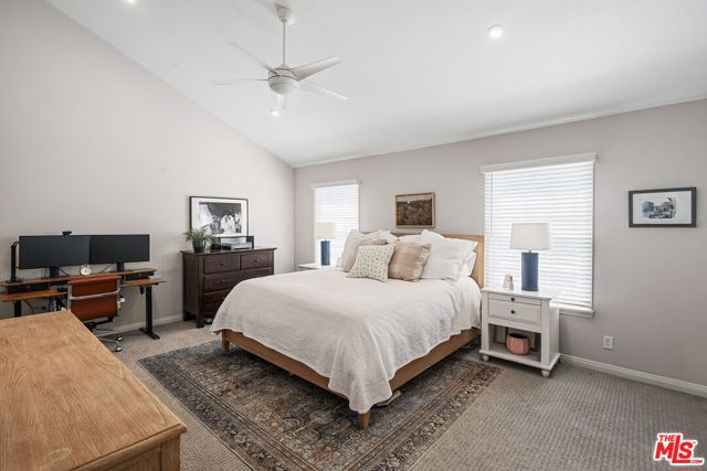 1121 Princeton Street, Santa Monica CA: https://media.crmls.org/mediaz/978115ed-1bfc-4009-8a97-6b1248238f74.jpg