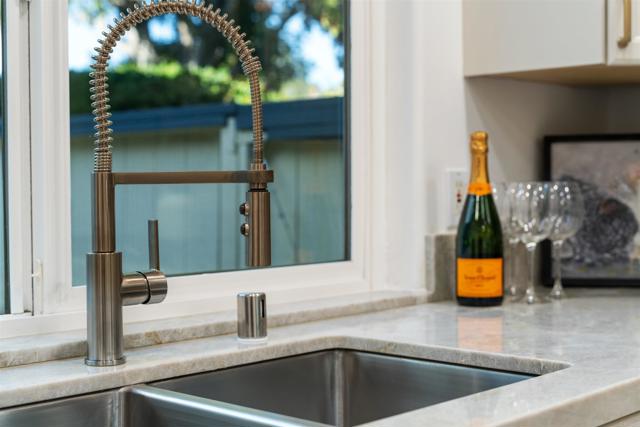 Detail Gallery Image 7 of 26 For 204 Cerco Rosado, San Marcos,  CA 92069 - 2 Beds | 2 Baths