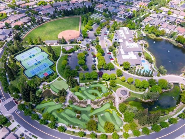 2671 Glen Echo Lane, Manteca CA: https://media.crmls.org/mediaz/9781face-ec16-4ef5-b7e7-f75cb5f3a82a.jpg