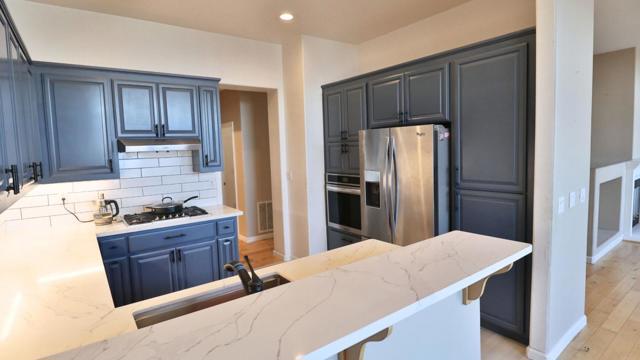 132 Warbler Lane, Brisbane CA: https://media.crmls.org/mediaz/9782f591-30e9-49e5-9ad1-5f3523e3aa42.jpg