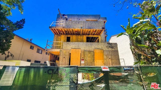 943 North Stanley Avenue photo 1