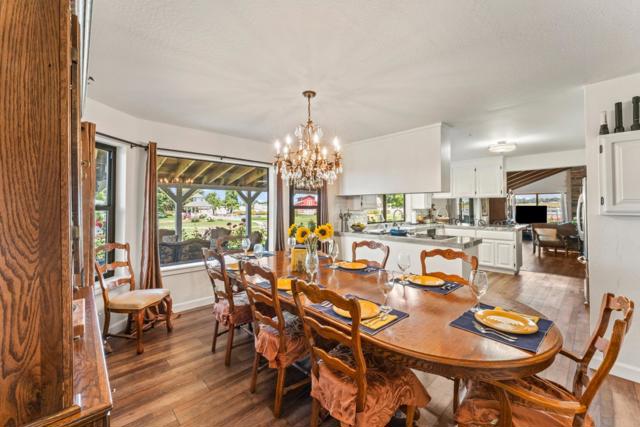 3465 Susie Lane, Gilroy CA: https://media.crmls.org/mediaz/97849806-bdb7-400d-b11e-02152598550a.jpg