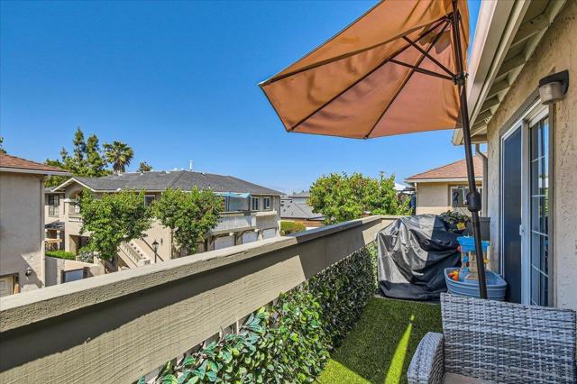 8753 Crossway Ct, Santee CA: https://media.crmls.org/mediaz/978696bb-0849-43cb-882f-a00a00137228.jpg