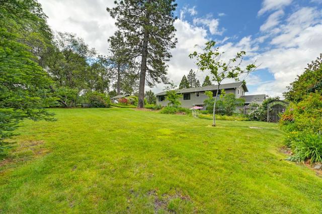 2640 Gayle Lane, Auburn CA: https://media.crmls.org/mediaz/9786f561-6062-42f1-8354-25e95f18d9cf.jpg