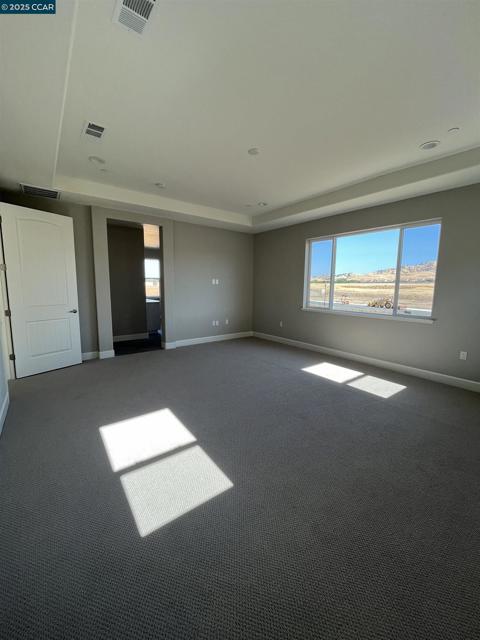 1406 Cobblestone Drive, Pittsburg CA: https://media.crmls.org/mediaz/97879ee6-4969-448d-a86d-5f8b9aeb600b.jpg