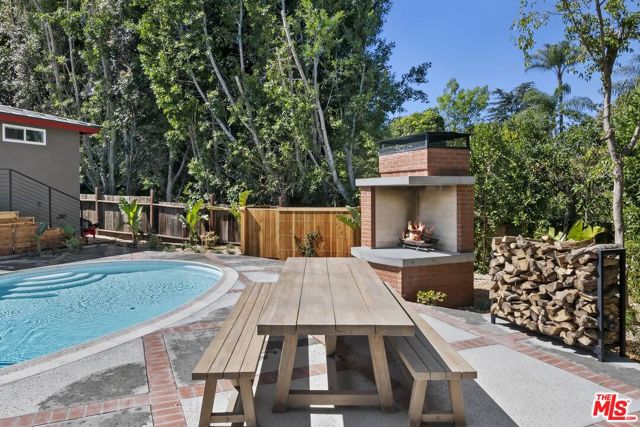 4247 SESPE Avenue photo 30