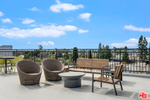 1830 Westholme Avenue, Los Angeles CA: https://media.crmls.org/mediaz/9788d99f-5228-4187-938a-4982733b697c.jpg