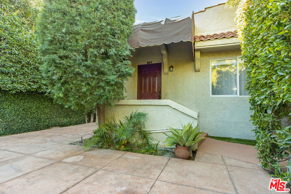 843 N Ogden Drive