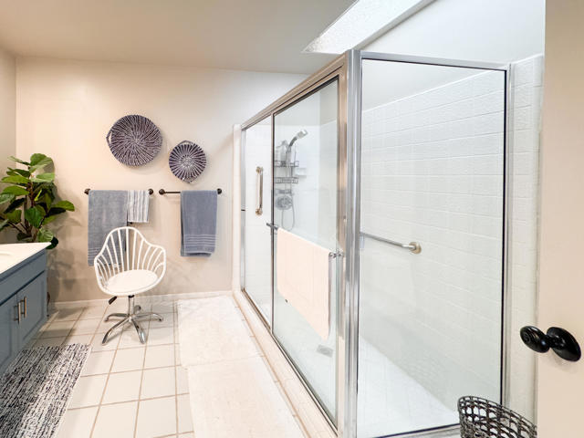 177 Las Lomas, Palm Desert CA: https://media.crmls.org/mediaz/97894cc9-a176-4501-87ef-3774a83359c3.jpg