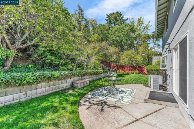 11373 Rampart Dr, Dublin CA: https://media.crmls.org/mediaz/97897372-a2cb-4d59-b06d-8065cb61c624.jpg