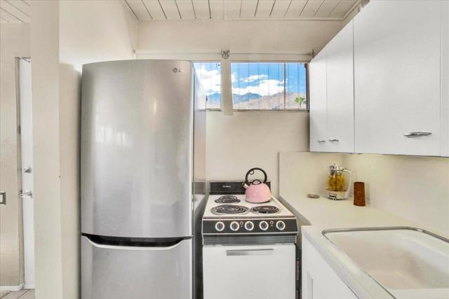1111 E Palm Canyon Drive, Palm Springs CA: https://media.crmls.org/mediaz/978983c1-e1c6-4271-8911-5cf50c37dfe3.jpg