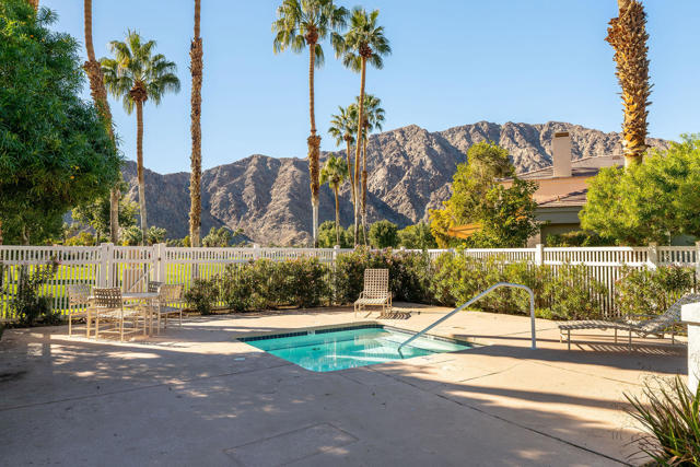 54396 Shoal Creek, La Quinta CA: https://media.crmls.org/mediaz/9789e16b-d48e-4877-bd27-551579c32a16.jpg