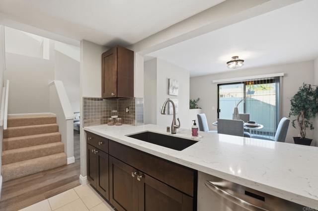 Detail Gallery Image 10 of 36 For 374 Forest Pl, Vista,  CA 92083 - 2 Beds | 1/1 Baths