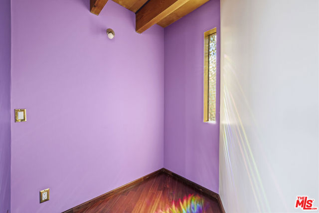 2222 Bancroft Avenue, Los Angeles CA: https://media.crmls.org/mediaz/978a09e5-77f5-4c47-a9ba-358cc1ddc817.jpg