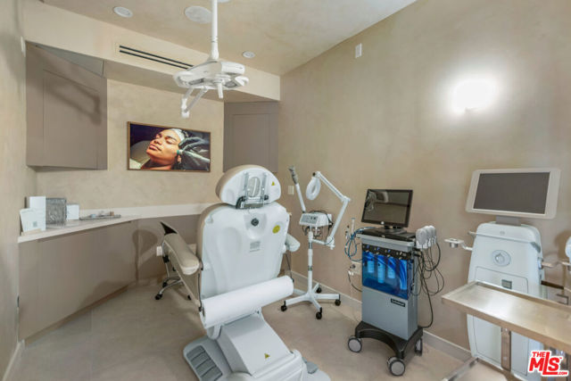  Commercial for Sale in Beverly Hills, California