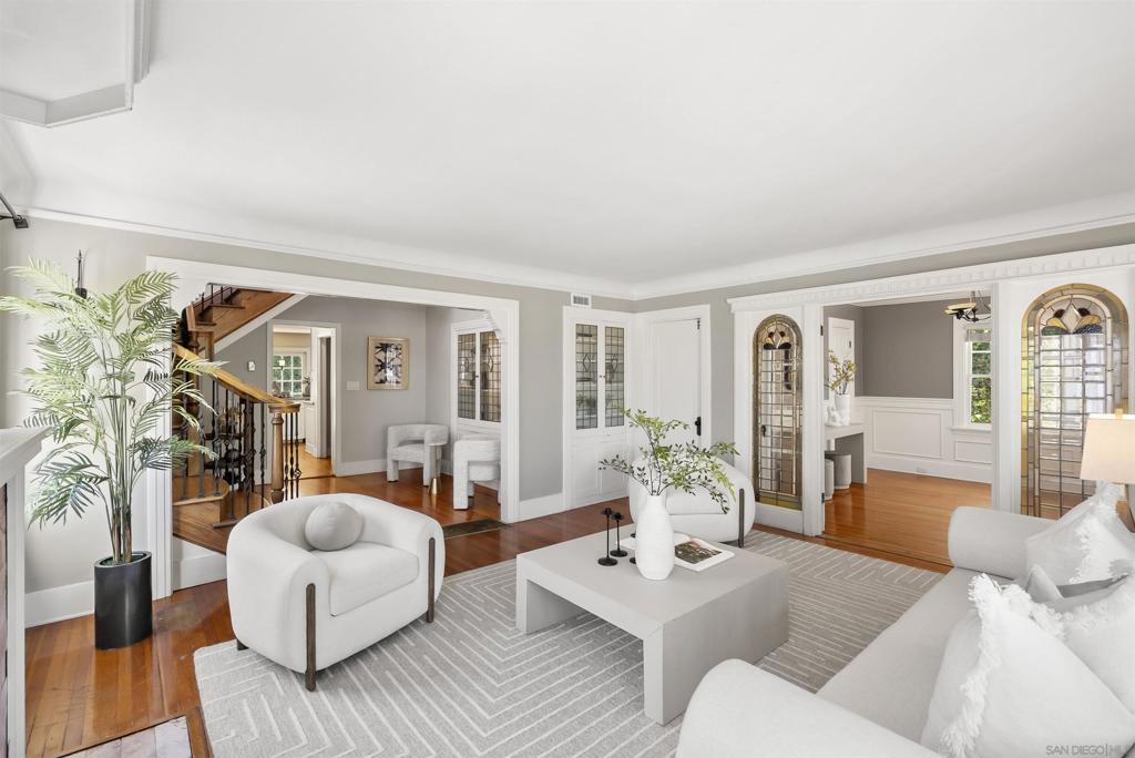 921 Court Way - photo 11