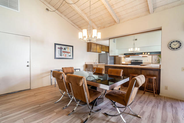 2355 S Gene Autry Trail, Palm Springs CA: https://media.crmls.org/mediaz/978b4f6c-cada-4f16-86a8-dfa91d84c2d9.jpg