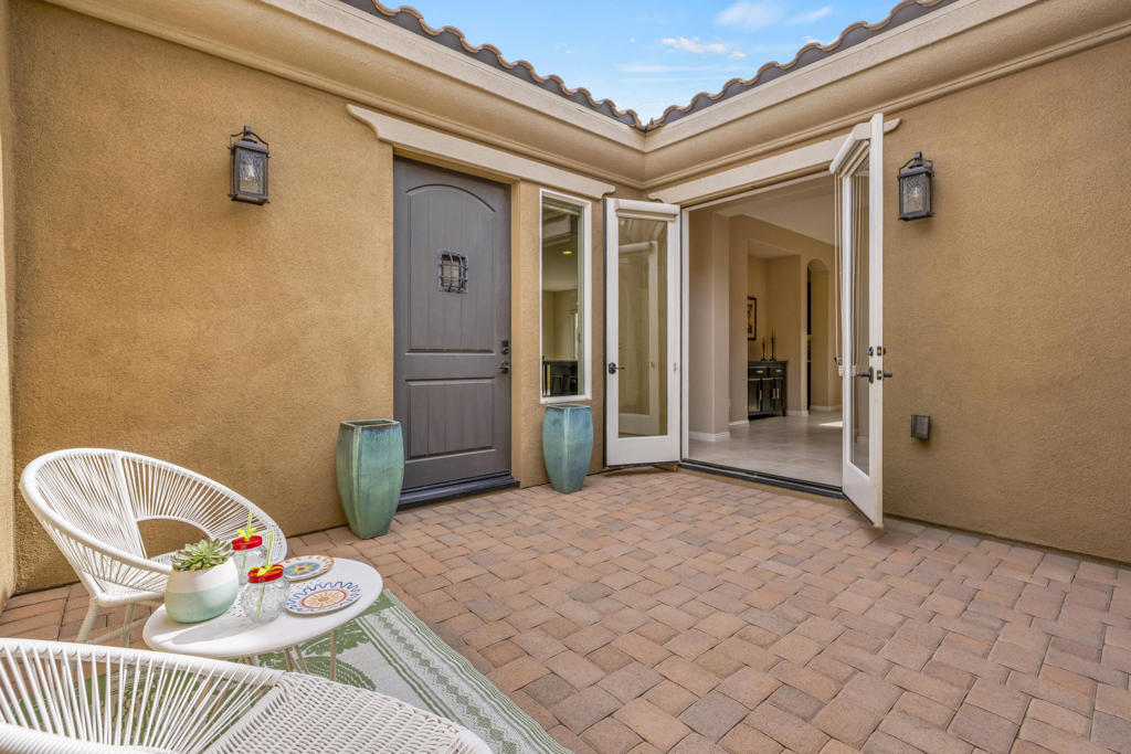 MLS #219138673DA image #2