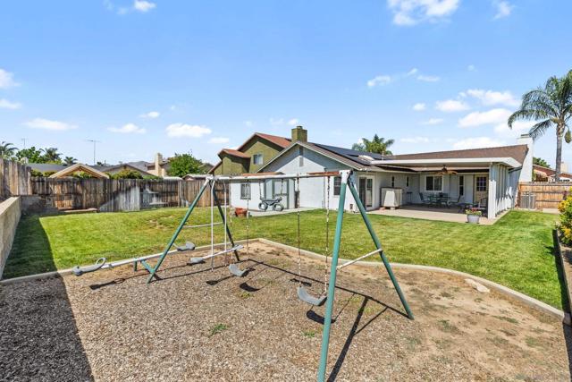 13849 Covey Quail Ln, Moreno Valley CA: https://media.crmls.org/mediaz/978c12fb-c09c-464e-ab68-f8f3ba001d42.jpg