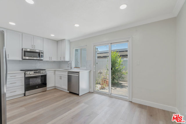 46 Eagle, Irvine CA: https://media.crmls.org/mediaz/978c8e3f-86ee-46a3-ab42-caff1aa30c80.jpg
