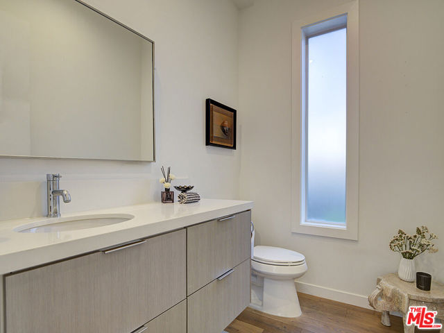 11954 Lucile Street, Culver City CA: https://media.crmls.org/mediaz/978d04e0-c900-4a1a-9ad0-f6628a1fc780.jpg