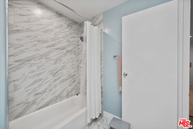 29500 Heathercliff Road, Malibu CA: https://media.crmls.org/mediaz/978d7df7-318b-422a-91e9-3c00c9a7143f.jpg